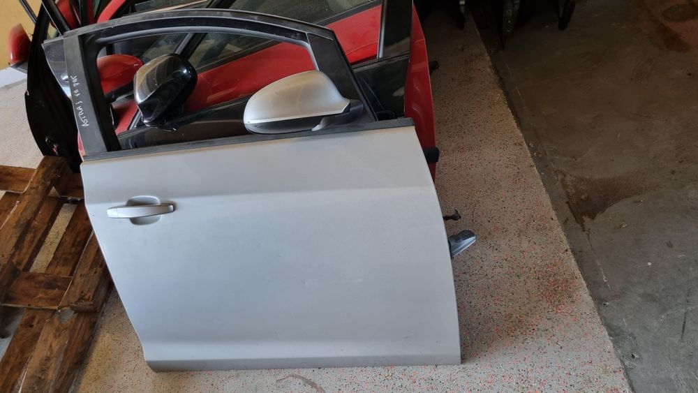 Porta Frente Direita Opel Astra J