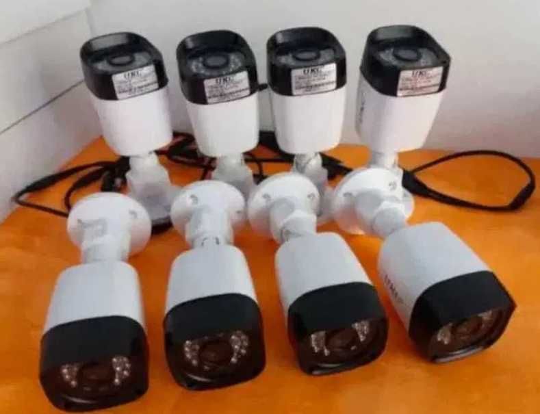 Комплект камер видеонаблюдения відеореєстратор 8-камер