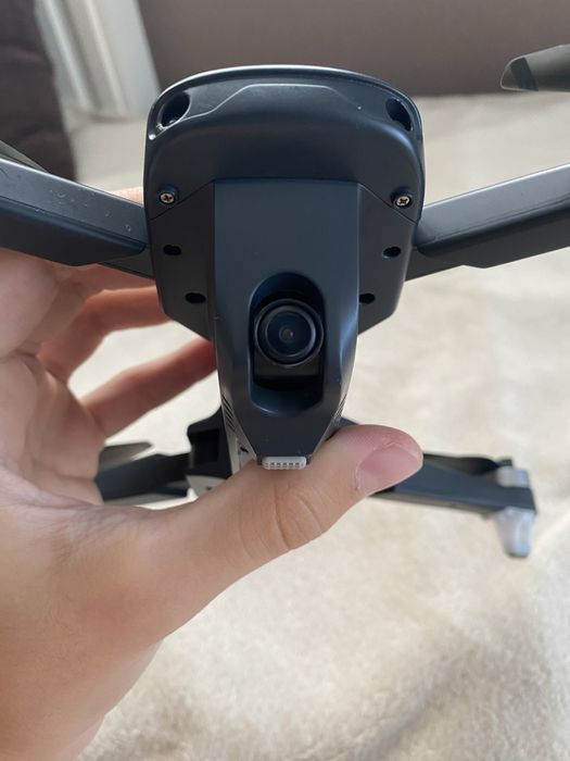 Dron Holy Stone z pilotem i etui