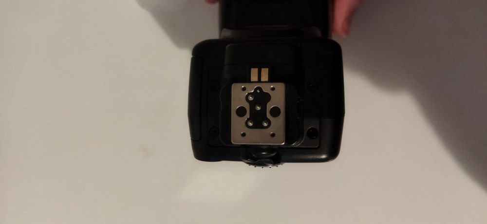 Фотоспалах Nikon SB700