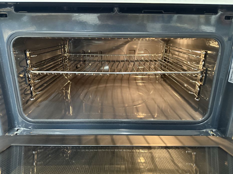 Kompaktowa mikrofala do zabudowy Electrolux EVK8E00V ( biała )