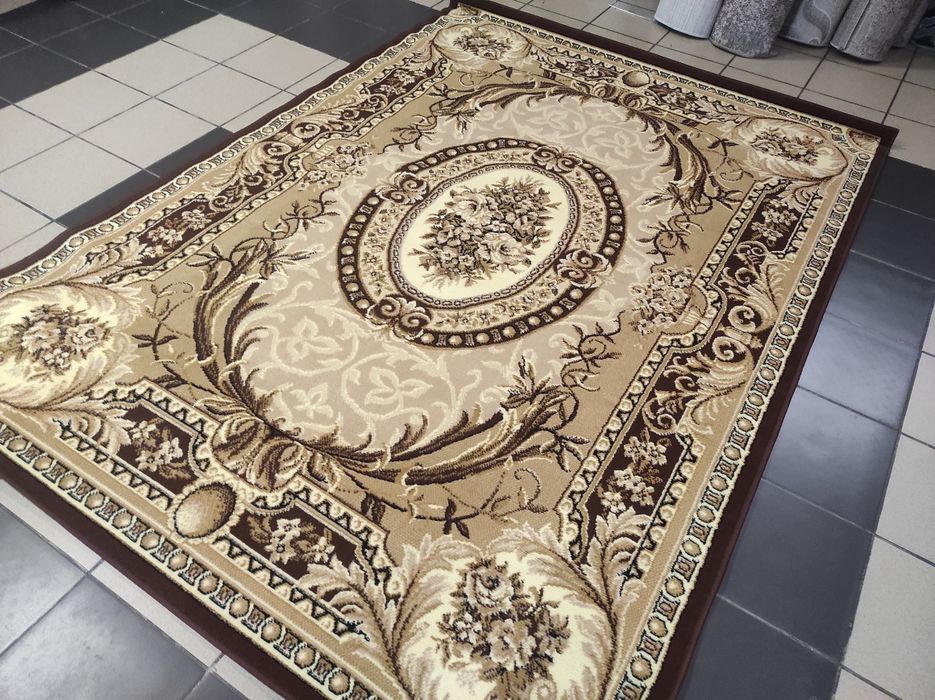 Килим 2х3  нові килими , є різні розміри, 2.50х3.50, 1.40х2 і так далі