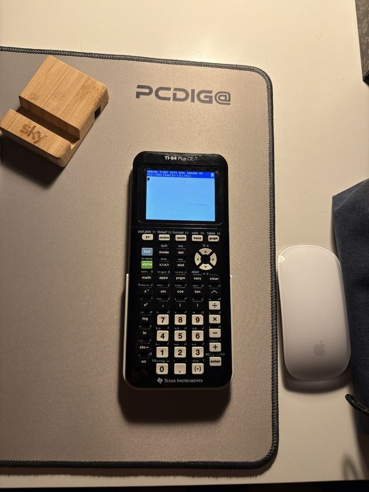 Calculadora “TI-84 Plus CE-T”