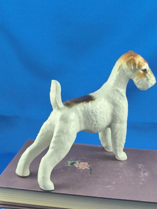 Terier Łomonosow LFZ #porcelana #pies #ozdoba #prrzent #dekoracja