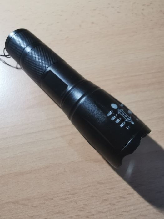 Lanterna de Longo Alcance