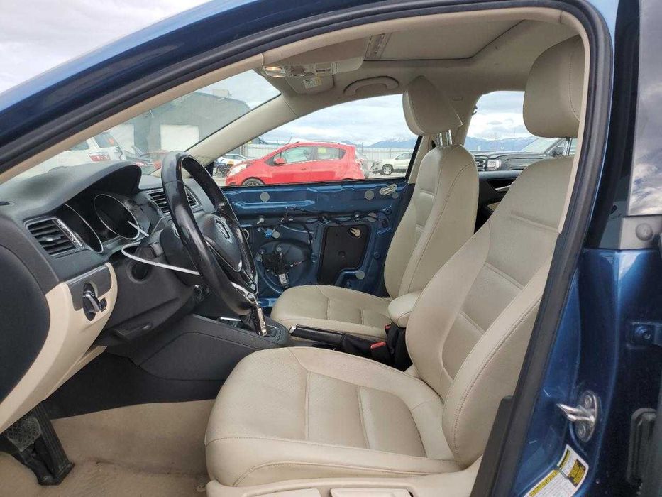 Volkswagen Jetta SE (2014)