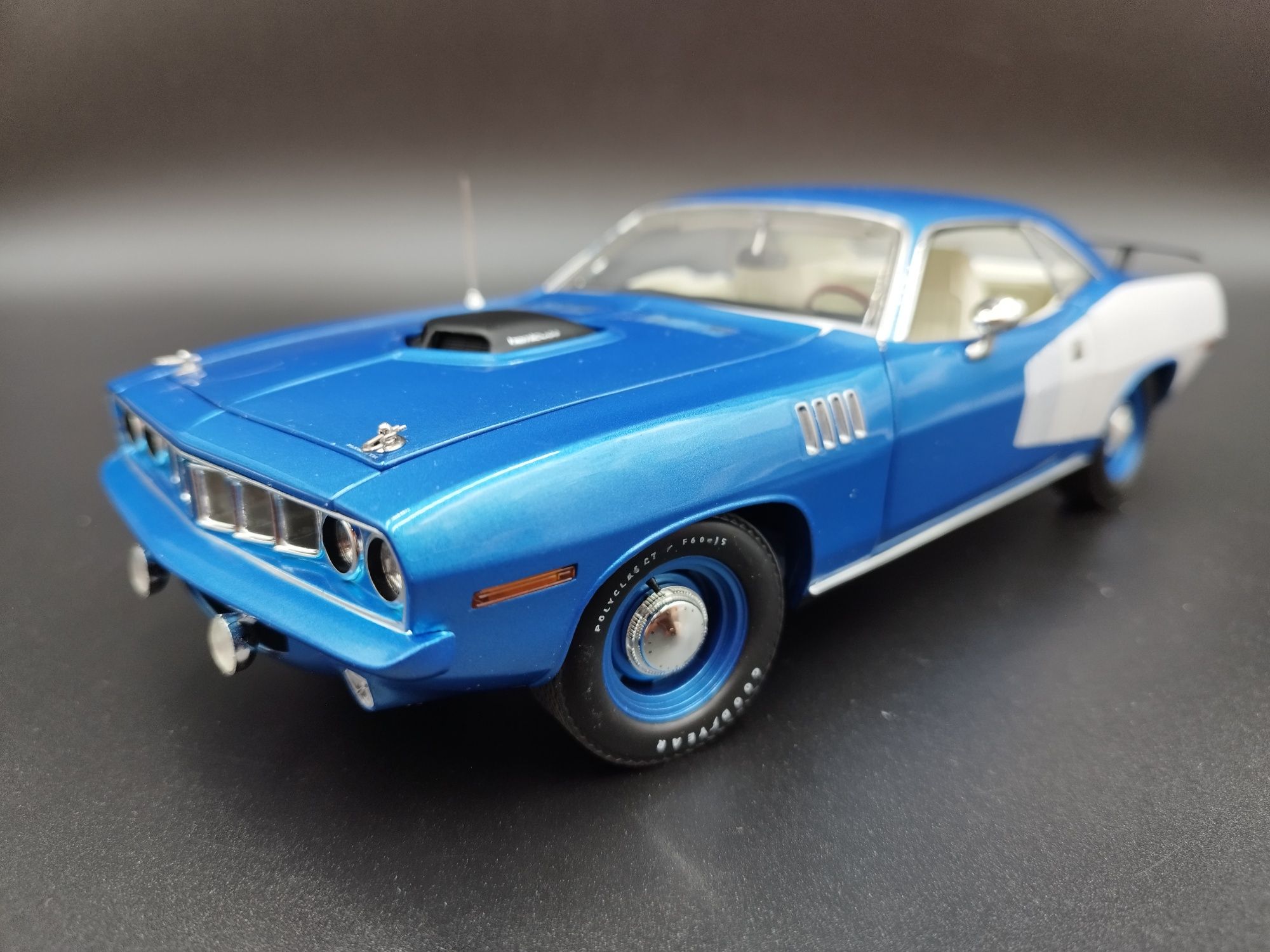 1:18 ACME 1971 Plymouth Hemi Cuda model  w limit 448/714