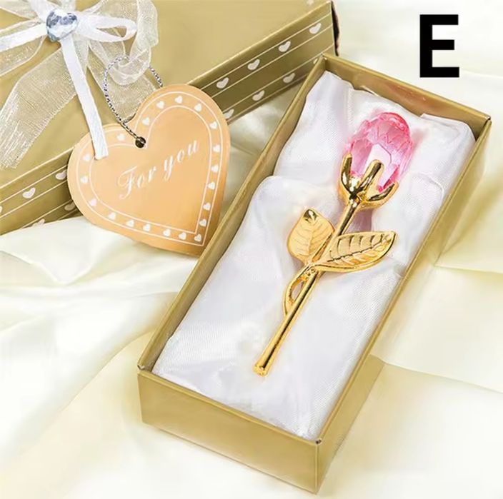 Zlota szklana róża na prezent