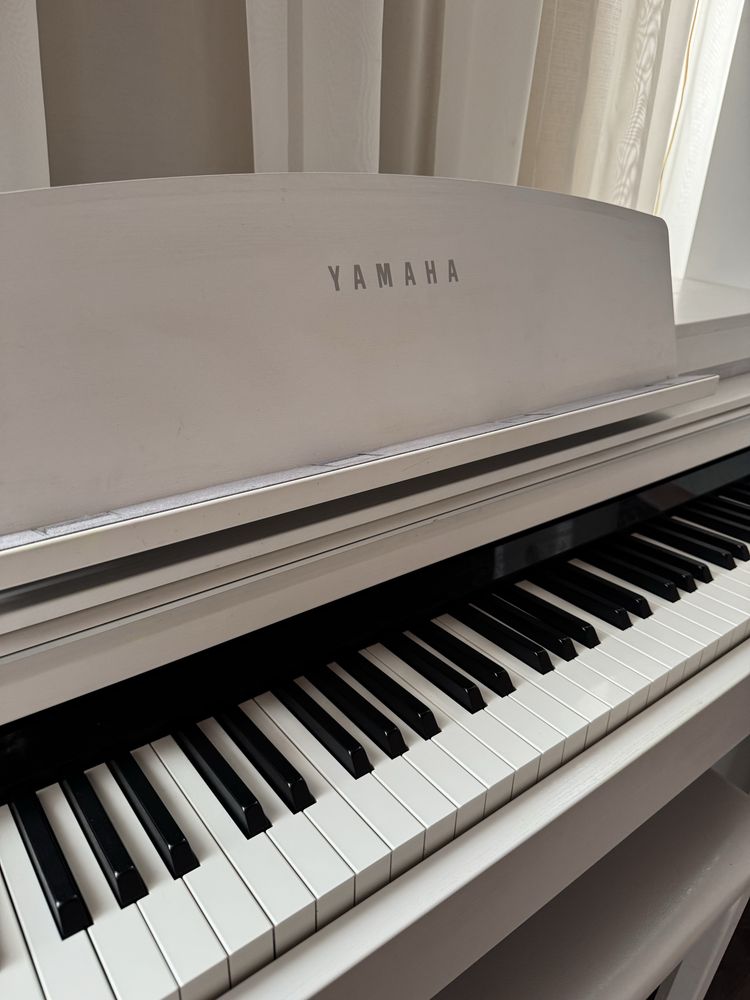 Цифровое пианино YAMAHA Clavinova CSP-170 (White)