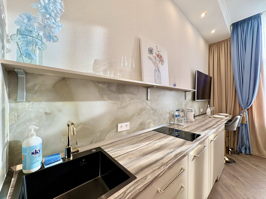 18 Квартира подобово посуточно Джакузи новый ремонт центр метро Левада