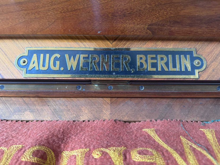 Pianino Aug Werner Berlin
