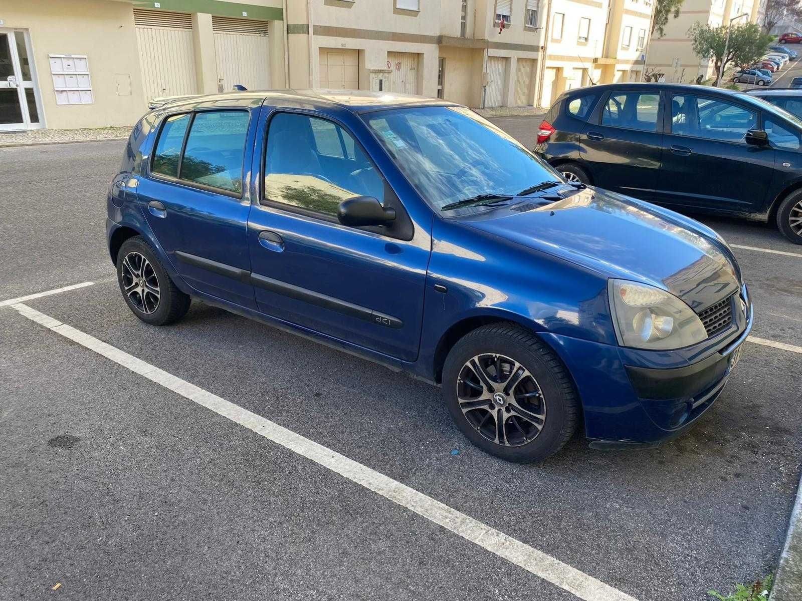 Renault Clio 1.5 dCi 2004 - Económico e Fiável