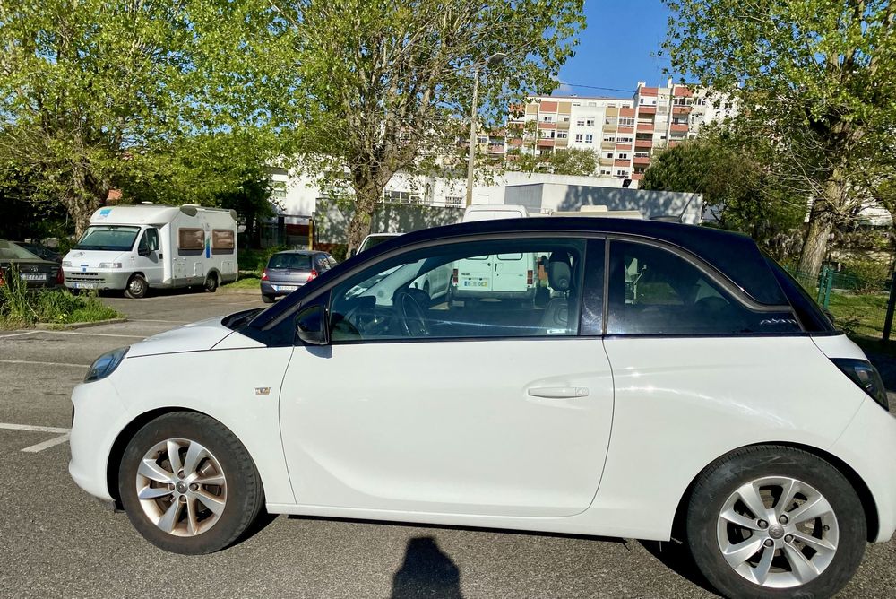 Opel adam em excelente estado