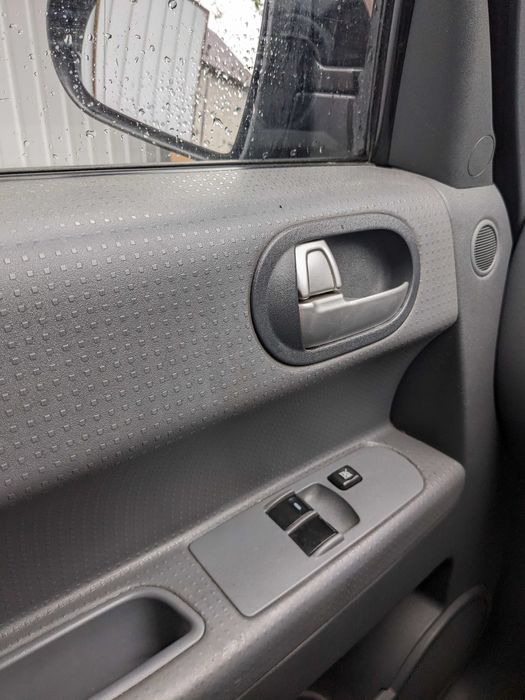 Автомобіль  Mitsubishi Colt 2007