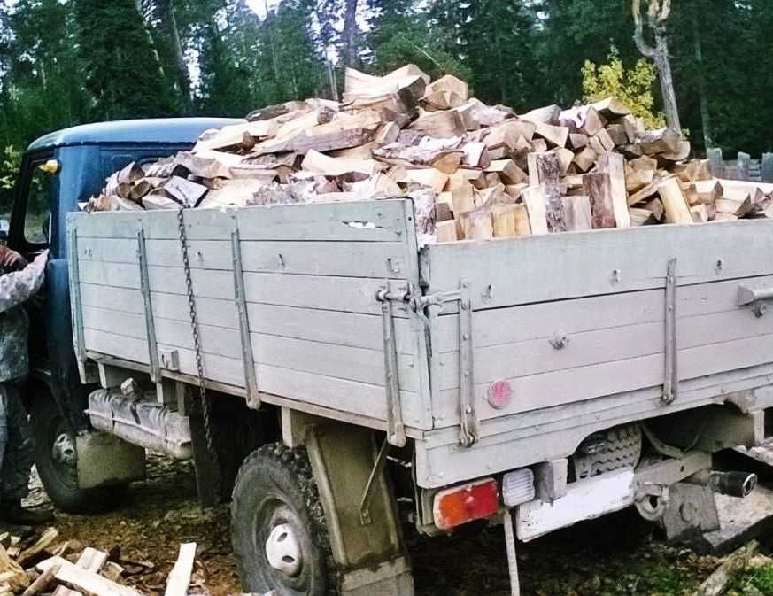 Дрова дуб, акация, сухостой, уложенные