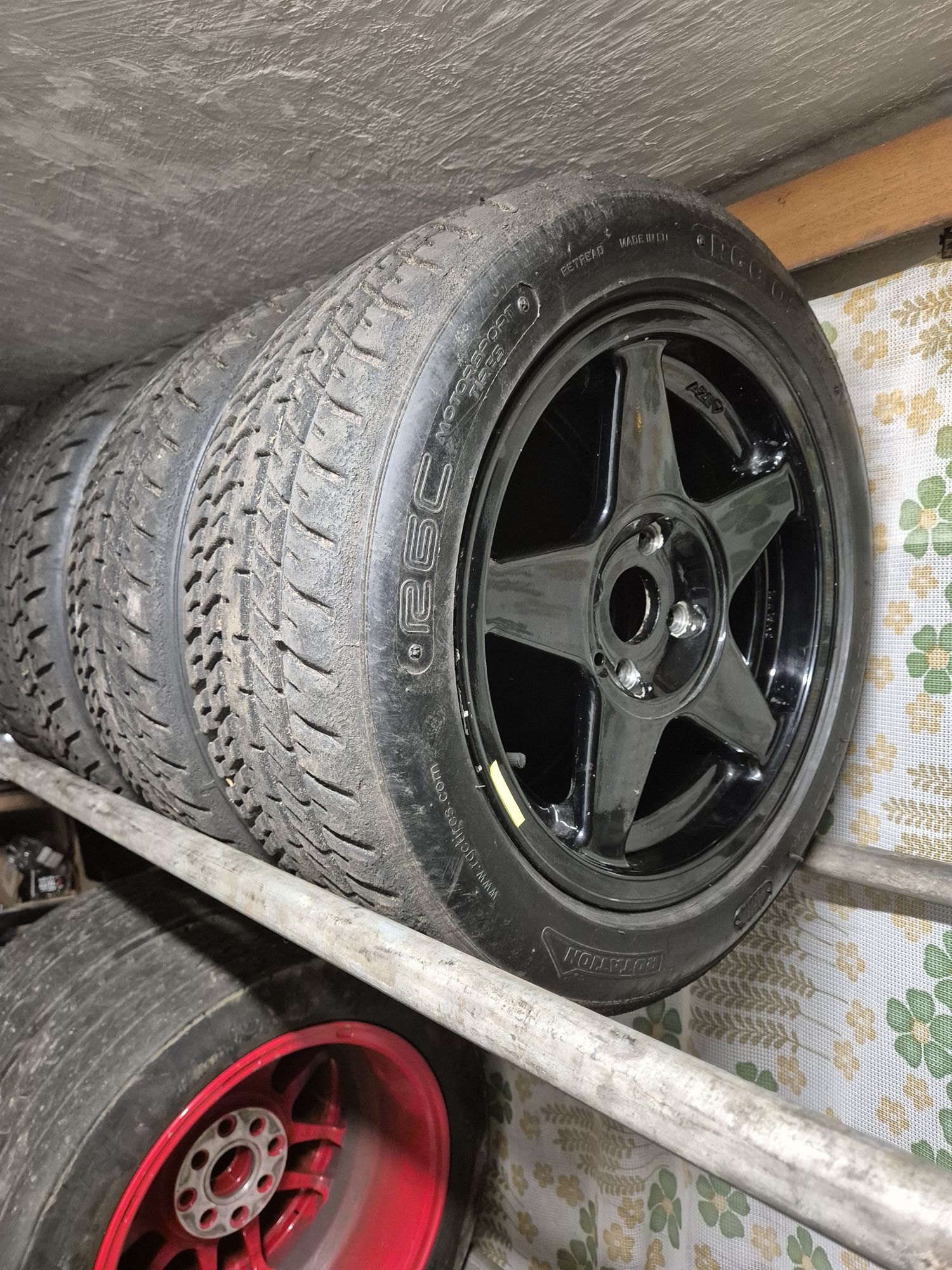 Felgi Azev 15 4x100 + Opony RGC wet
