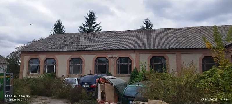 Адміністративна будівля, 977 кв. м, сел. Драбів, вул.Володимирська, 6