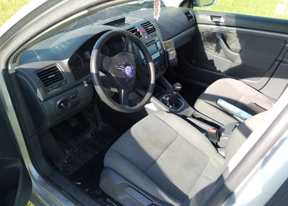 Drzwi lewy tył golf V kombi 2008r. La7w i inne części