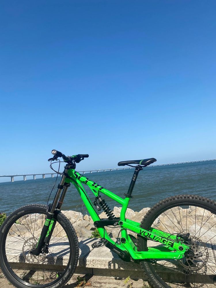 Scott voltage fr720
