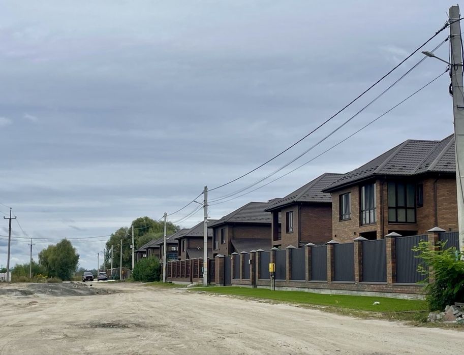 Ділянка в с. Гнідин. 12 сот. під забудову 999 уо за сотку