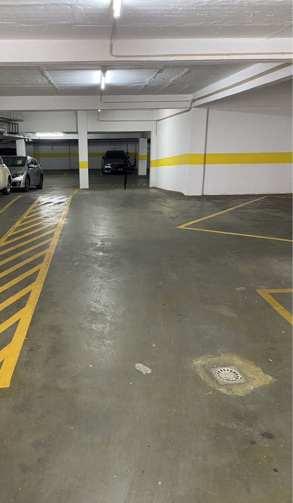 Arrendamento de lugar de garagem na rua Eng. Vicente Mendes
