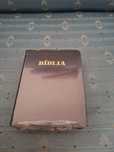 Biblia nova ainda embalada