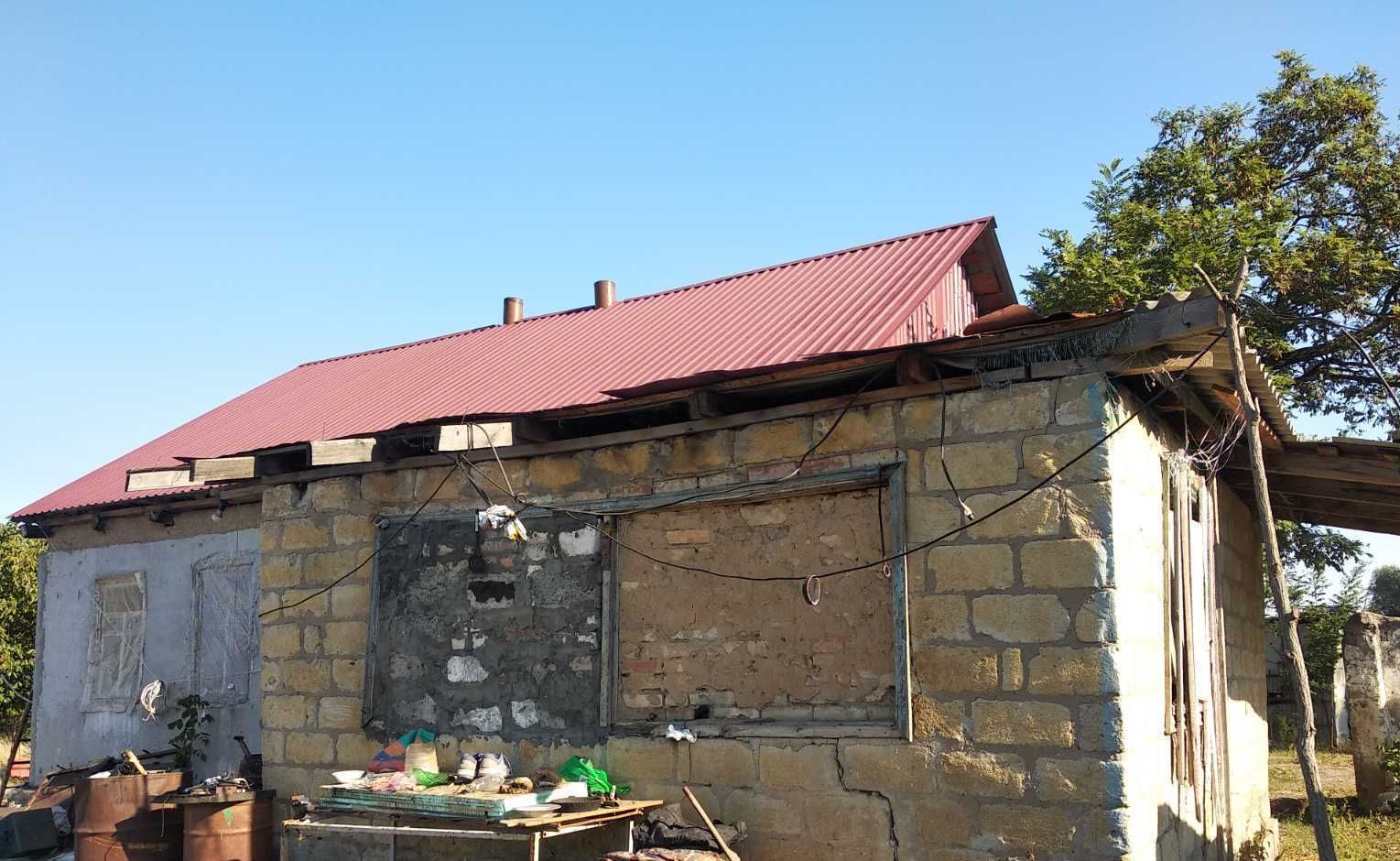 Продаж будинку в селі Хацьки з великою ділянкою