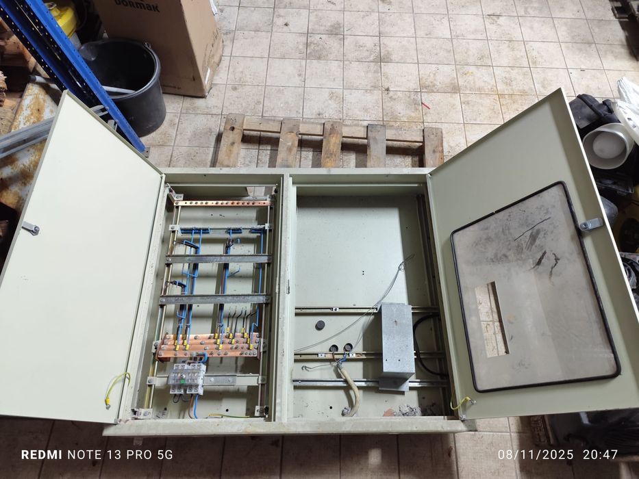 Armário quadrado eléctrico 910 altura 1070 comprimento por 200