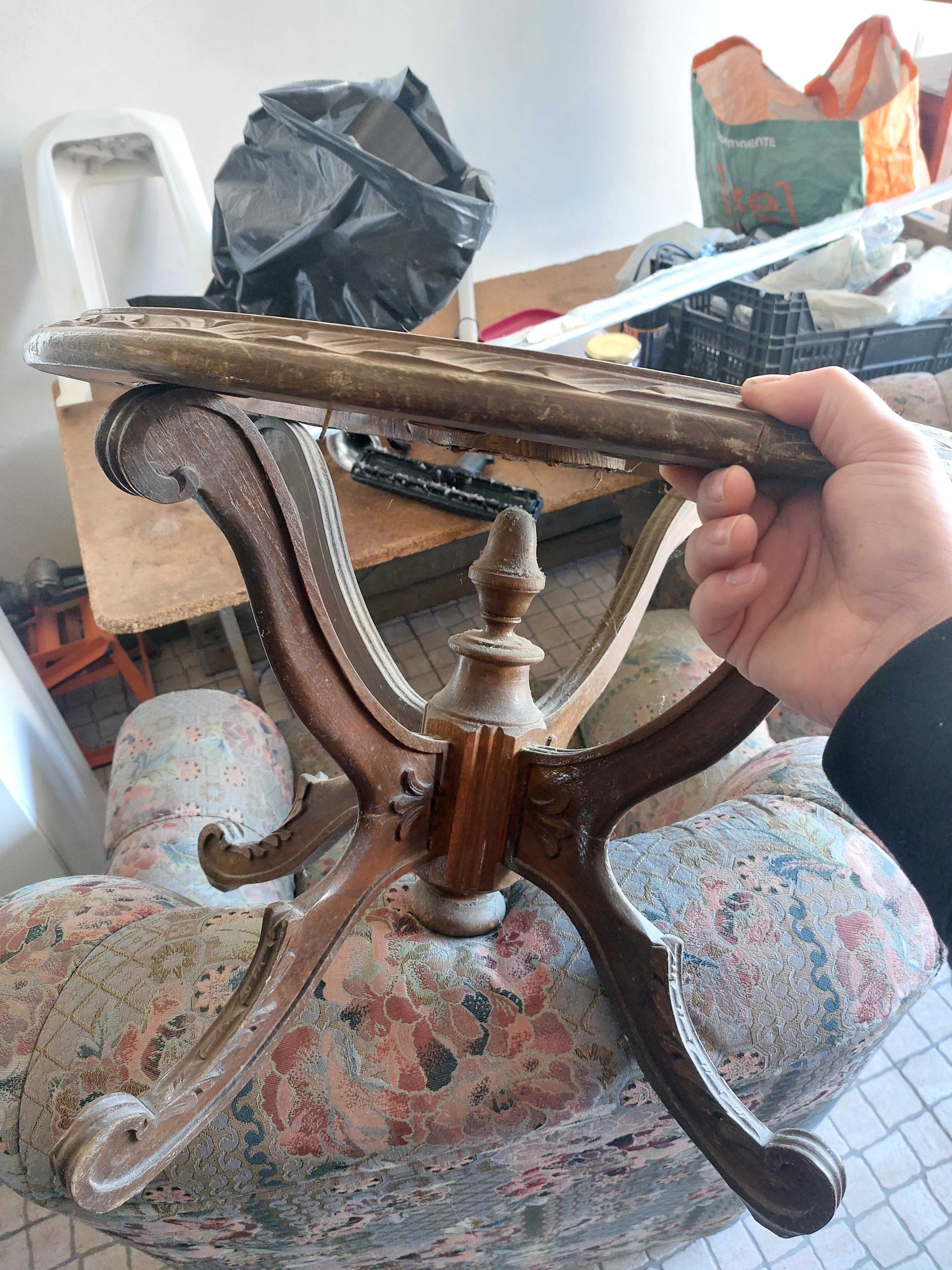 Mesa cordas antiga