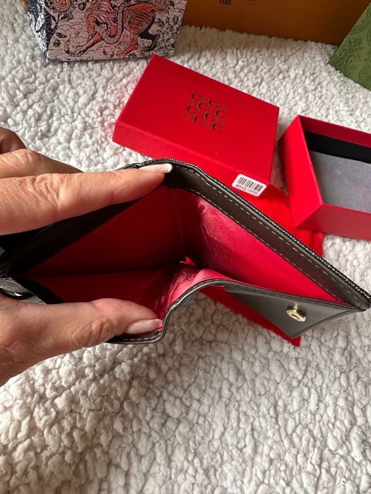 Porfel mały Carolina Herrera Logo monogram w pudełku nowy