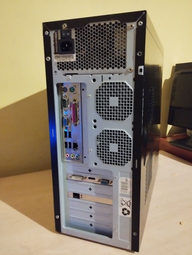 Komputer / PC / E8400