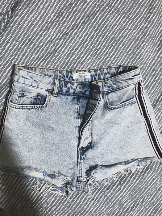 Шорты короткие, bershka, очень стильные