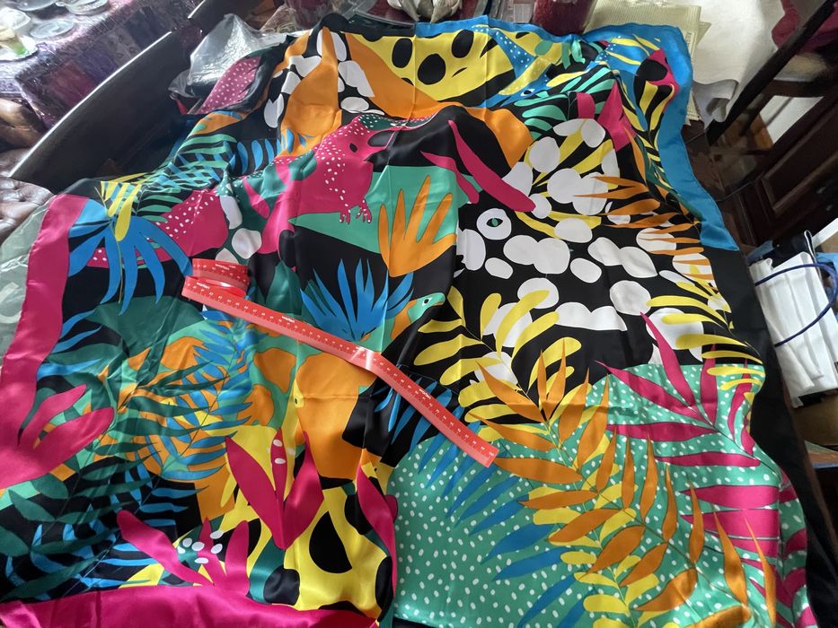 Lenço novo estampado da Pull and Bear