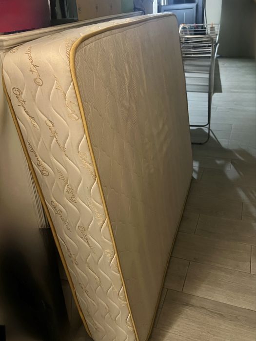 Colchao para cama de 1.35 por 1.85m