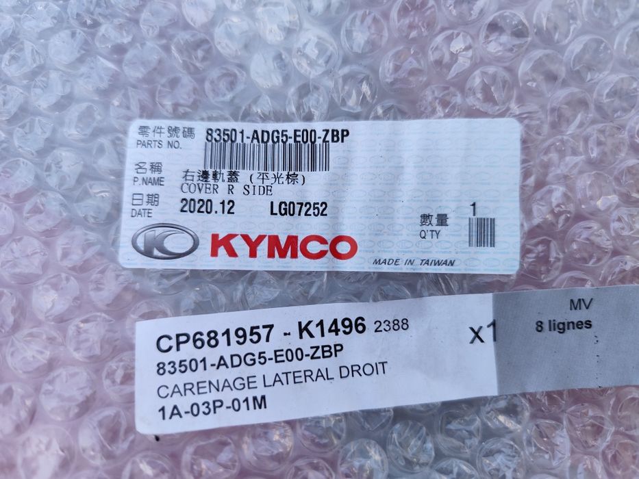 Osłona boczna prawa Kymco Xciting VS 400