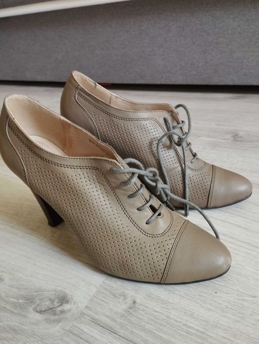 Жіночі чоботи, жіноче весняне взуття. ботільйони. Шкіра