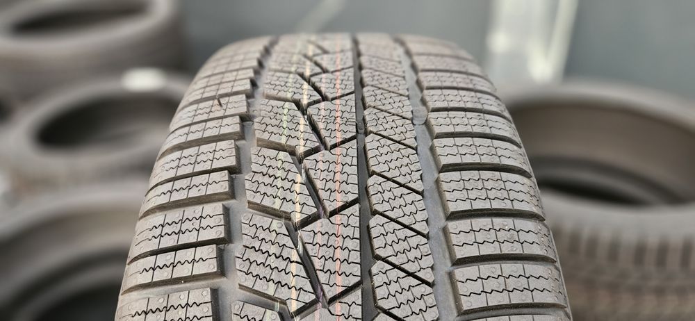 Continental WinterContact TS 860 S XL FR 225/40R19 93V dot2024