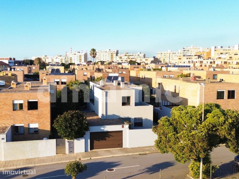 Moradia T4 Leça da Palmeira!