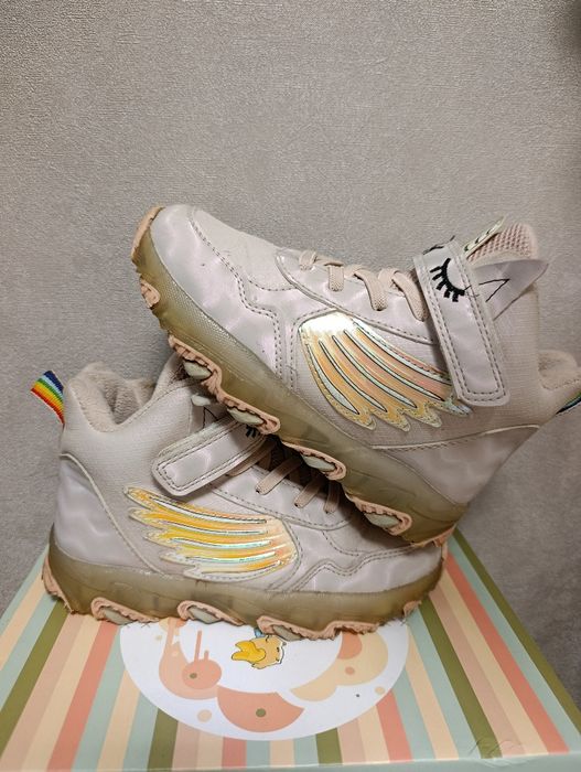 Стильні та зручні чобітки для дівчинки!