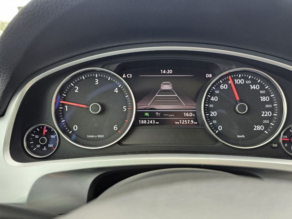 Volkswagen Touareg nf 2015