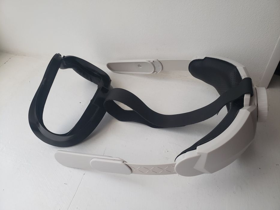 Ігровий шолом OCULUS Quest 2