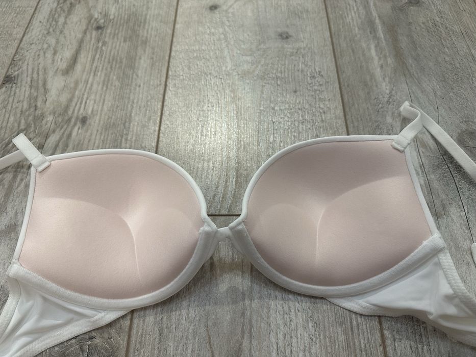 Бюстгалтер  Victoria secret с пуш ап 34B