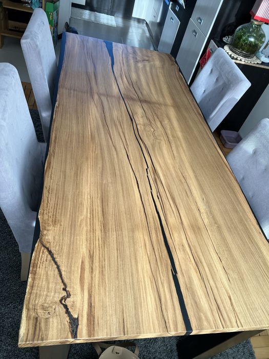 Stół debowy z zywica,monolit