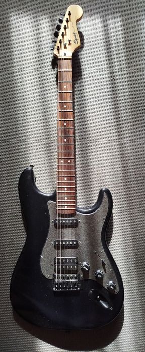Електрогітара Fender Squier bullet strat