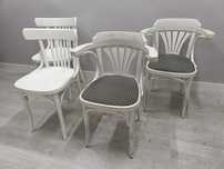 Krzesła białe Thonet Fameg Radomsko przecierane białe