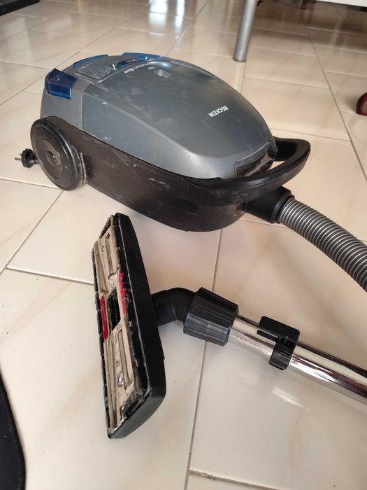 Aspirador BECKEN CleanMotionEco bvc2167