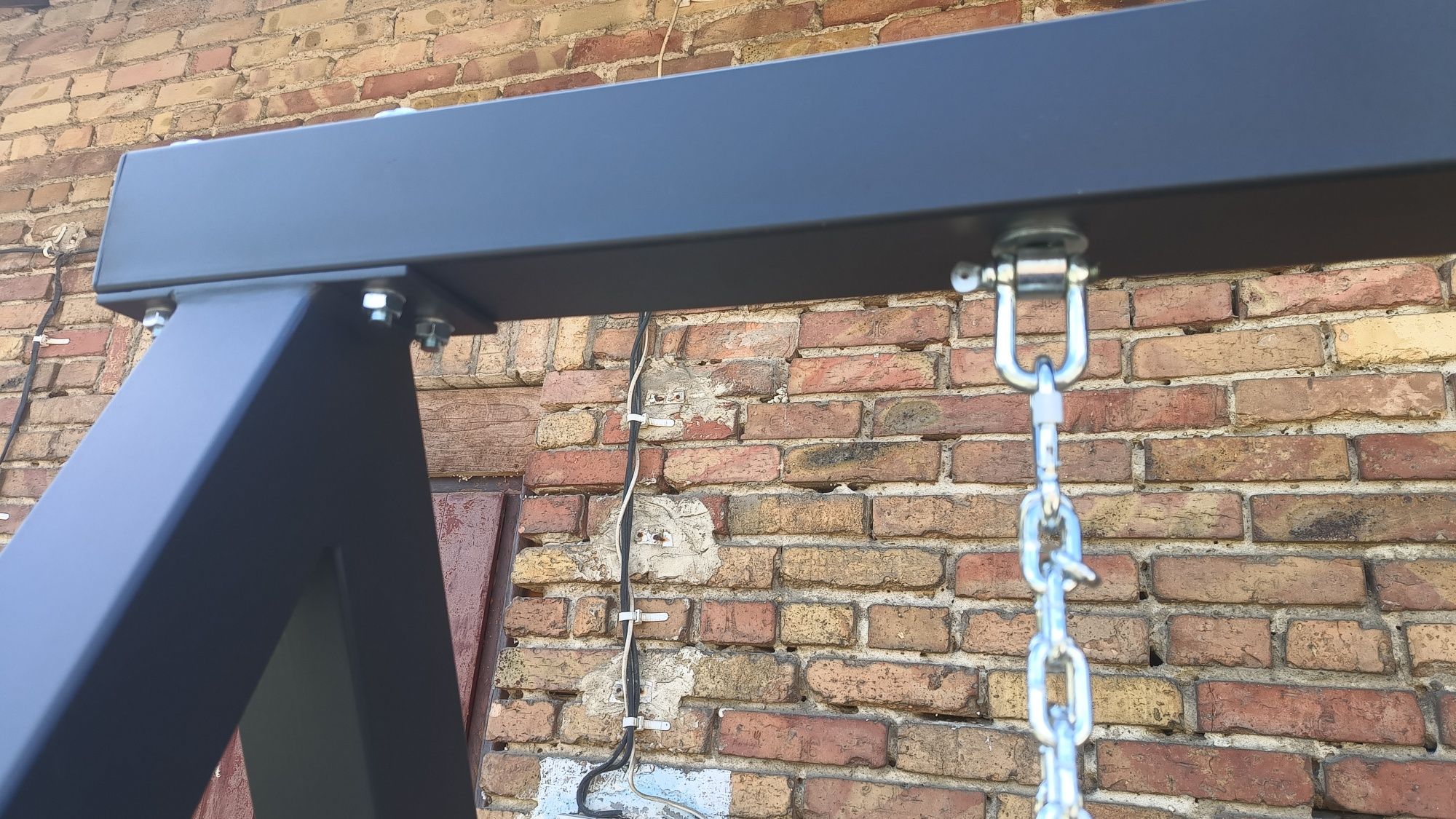 Huśtawka ogrodowa metalowa