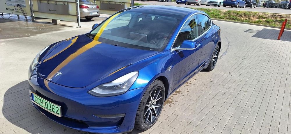 Tesla Model 3 Na sprzedaż: Tesla Model 3 AWD Dual Motor – Zasięg, Komfort, Technolog