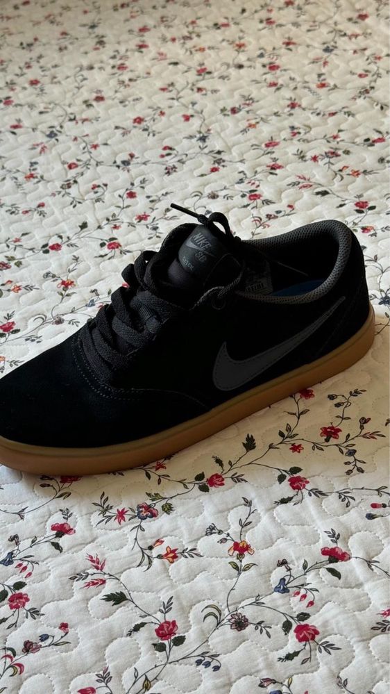 Nike Кеди нові розмір #40