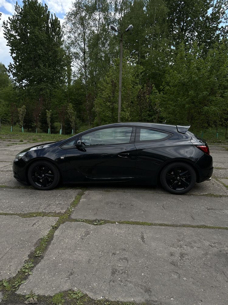 Opel Astra J 1.4 GTC 140KM benzyna